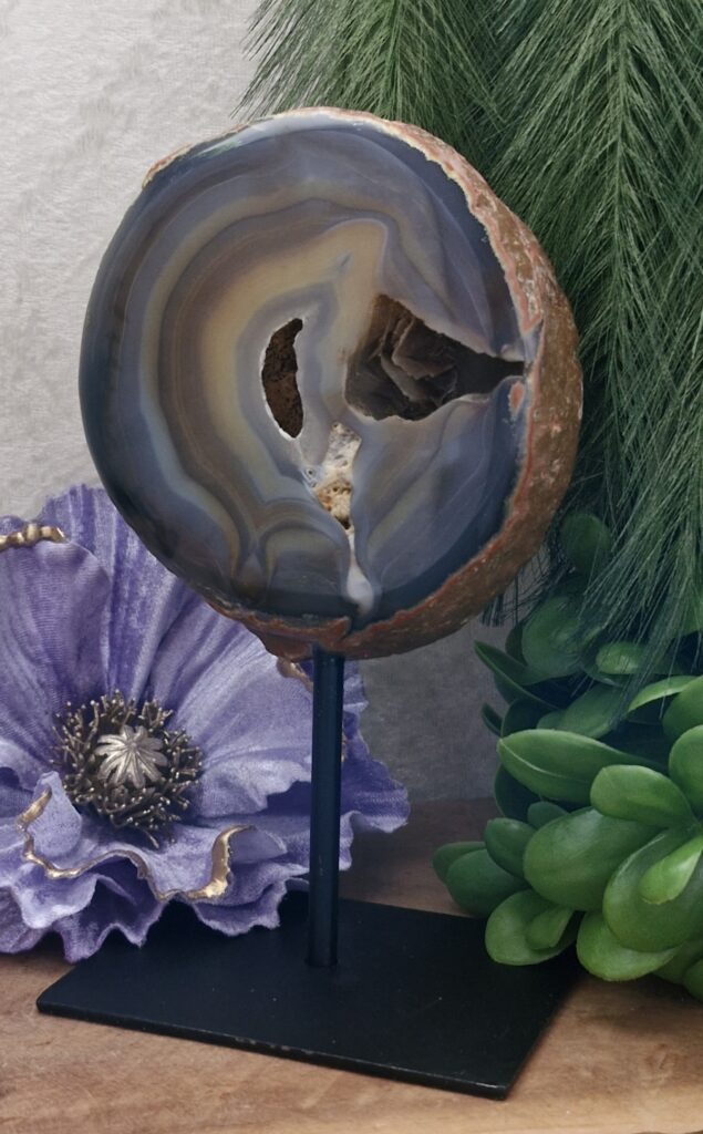 23824b agaat op standaard groot 18.5cm h. 738gr Stones of nature