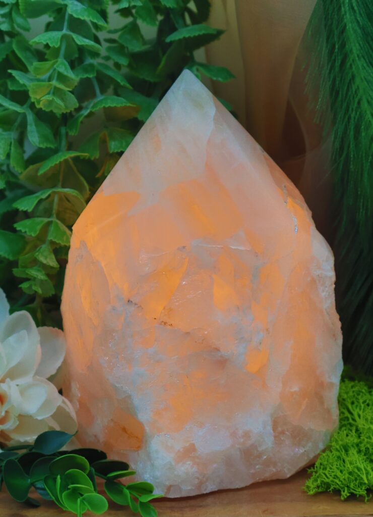 2639a Rookkwarts lamp geslepen punt Stones of nature