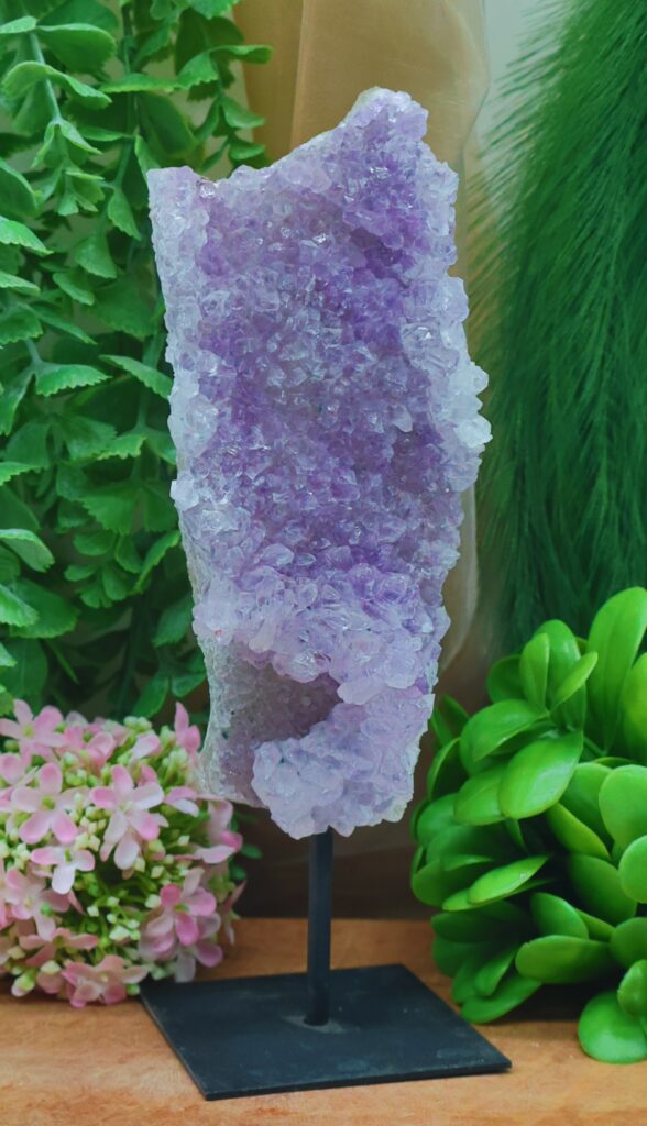 2662a Amethist roos op voet Stones of nature