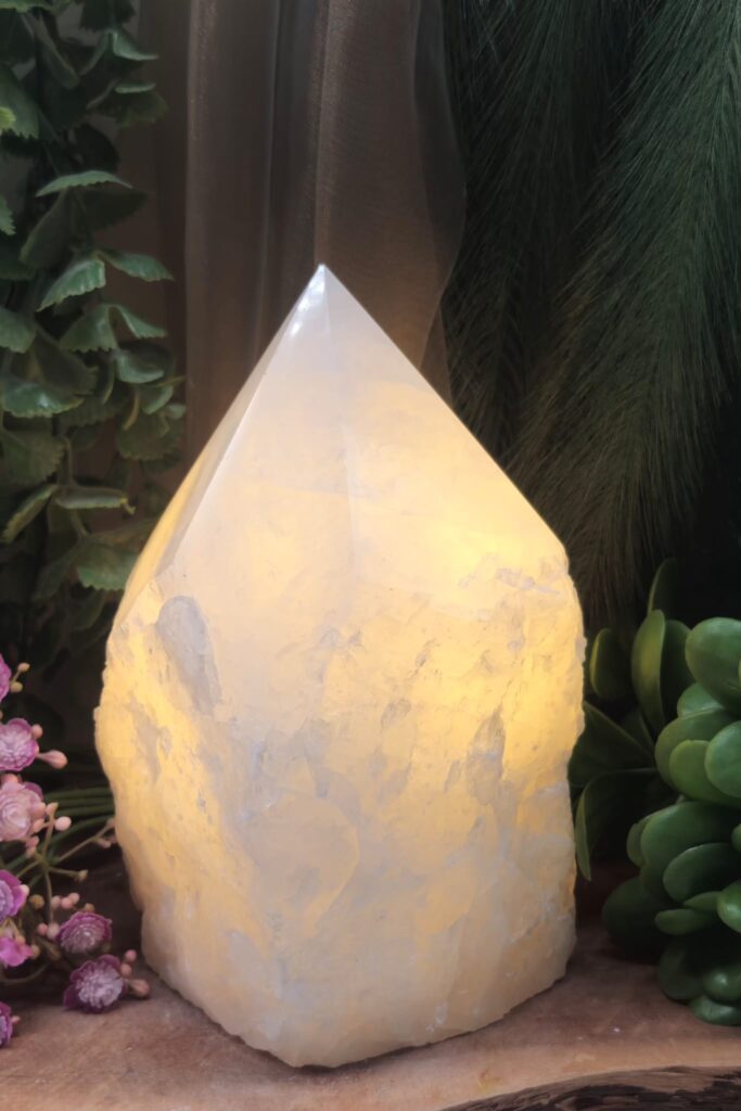 26179a bergkristal lamp gep. punt Stones of nature
