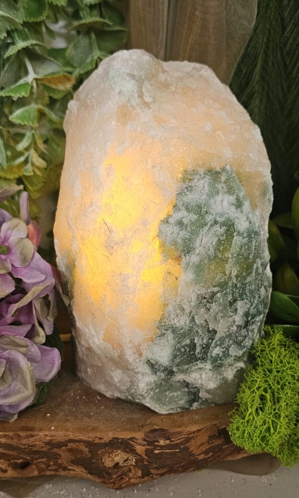 Edelstenen groene kwarts lamp ruw
