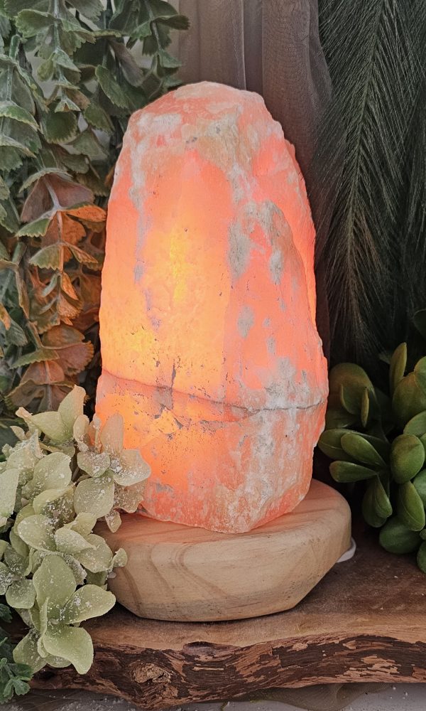 Oranje calsiet lamp op voet