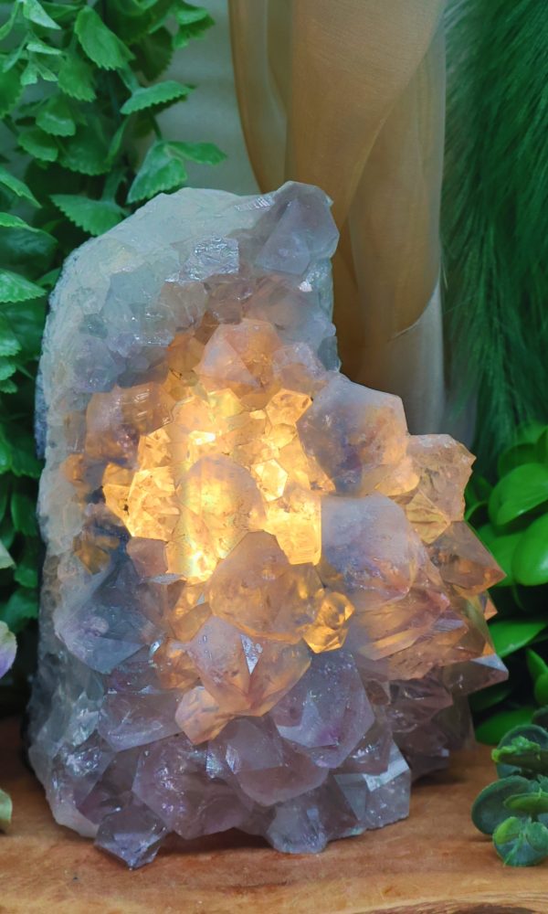 Amethist Lamp ruw met zwarte achterkant
