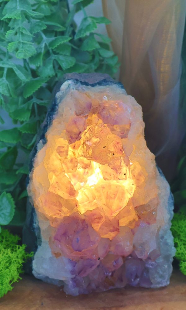 Ruwe Amethist Lamp