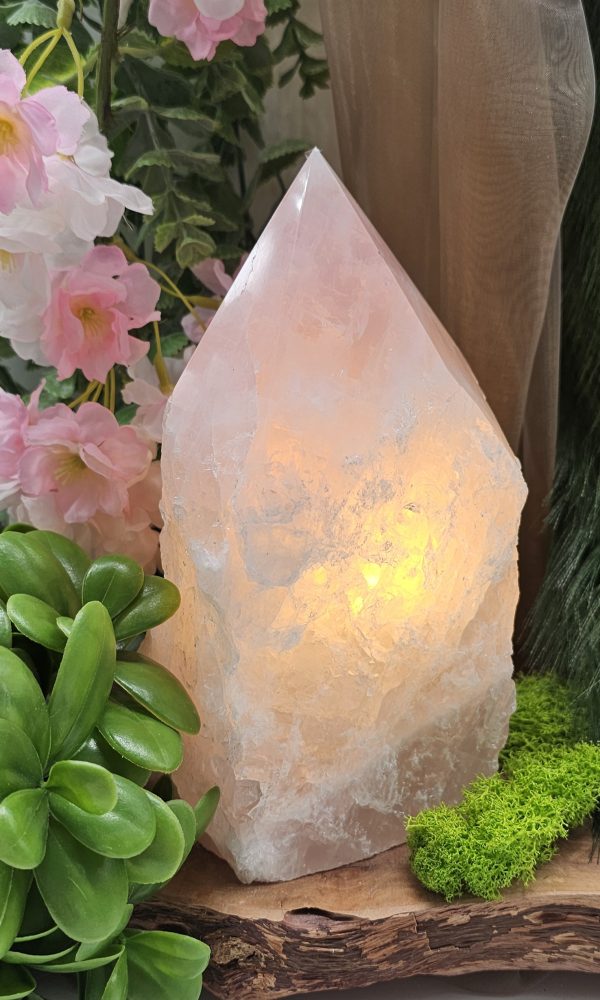 Rozenkwarts lamp met gepolijste punt